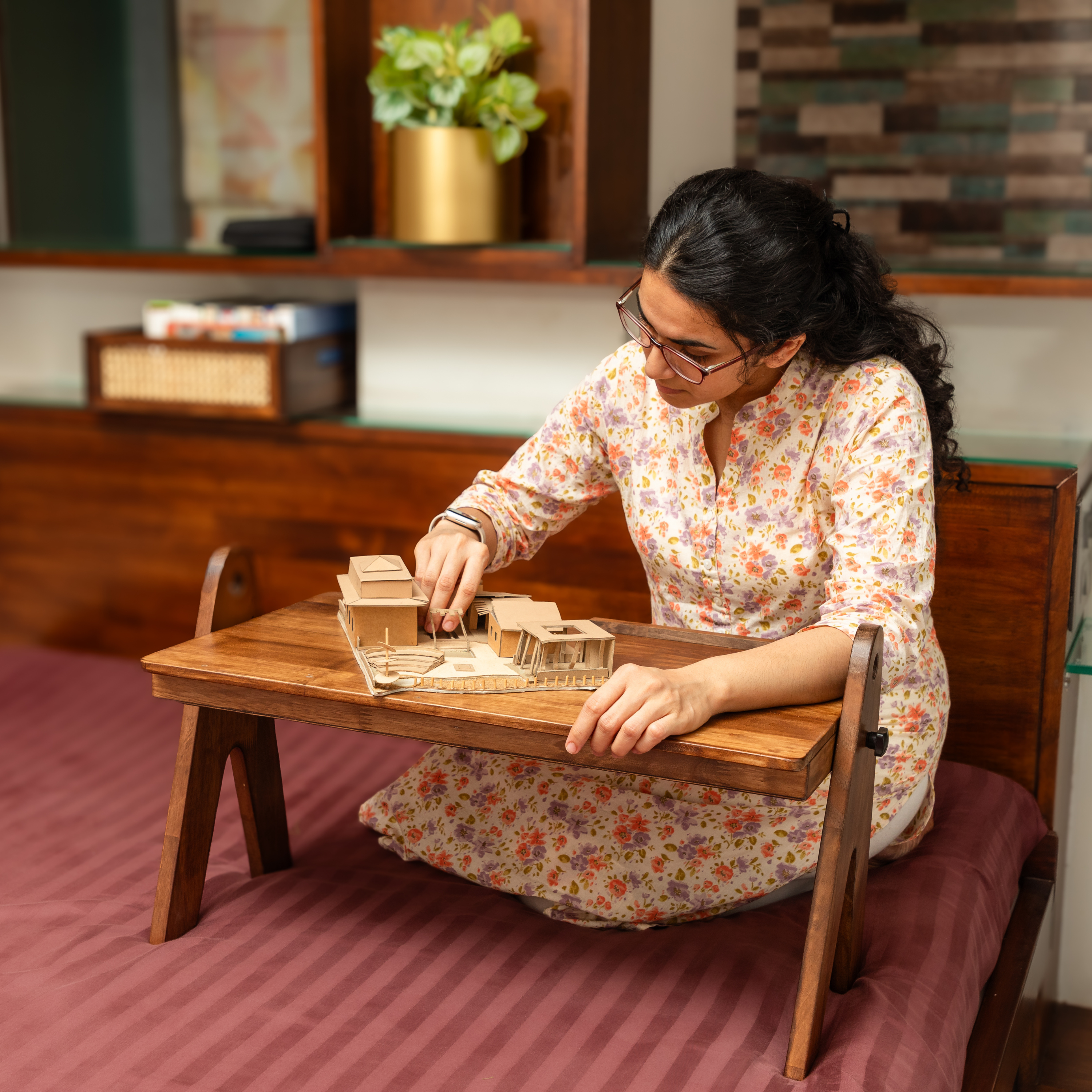 Callas Wood Portable Laptop Table